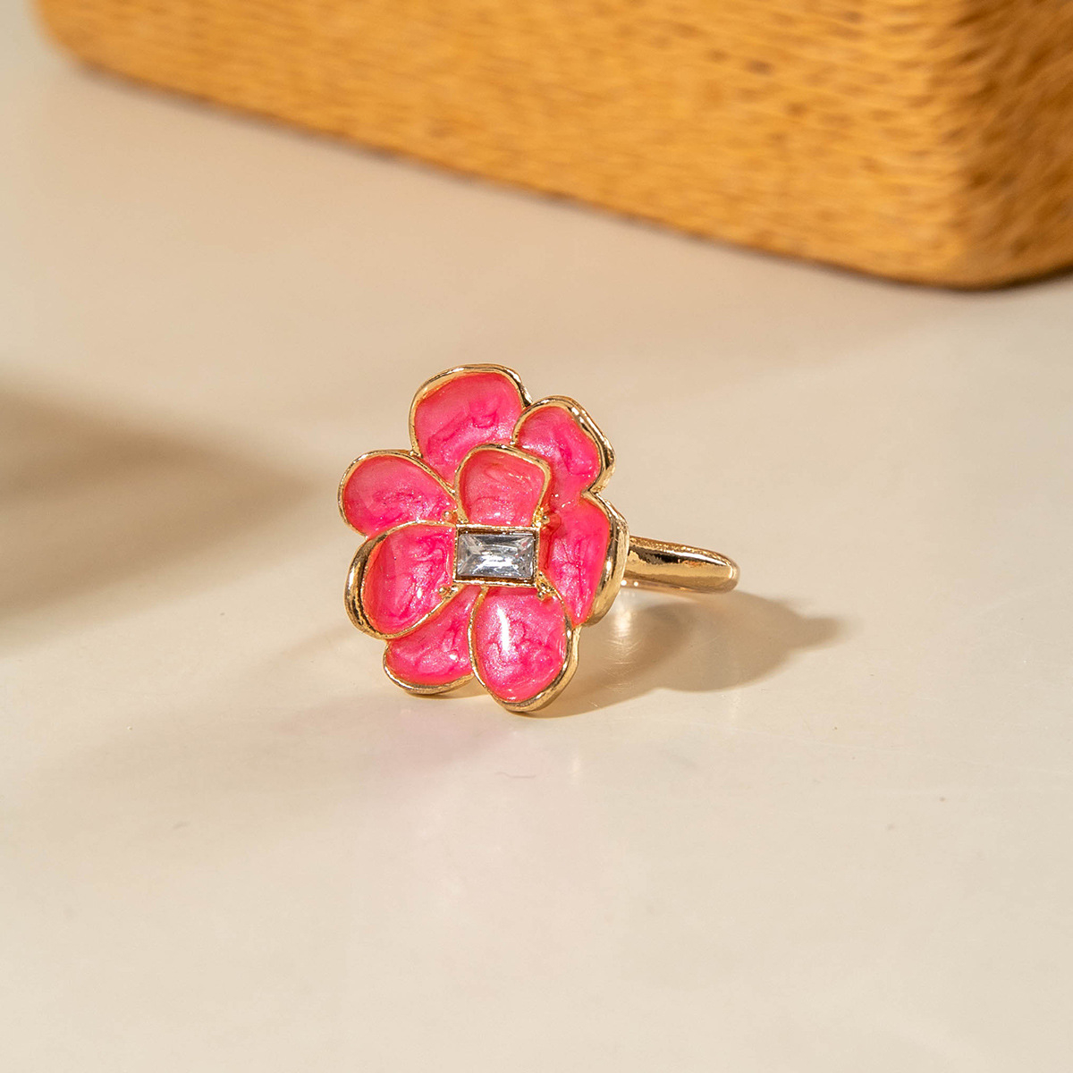 R082-2 Rose Red