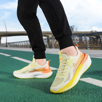Chaussures de course antidérapantes de haute qualité durables, populaires et de dernière marque, confortables pour l'entraînement sportif, chaussures de course pour hommes, vente en gros et promotionnelle