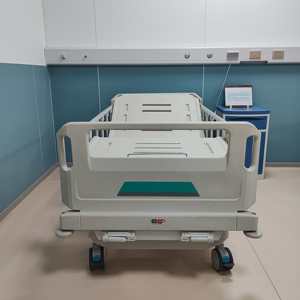 Cama Hospitalar com Painel de Aço e Freios Independentes de Quatro Pés, Mobiliário para Cuidados Domiciliares, Controle Central de Seis Marchas com Guarda-Corpos e Freios Laterais CE - Product Image 4