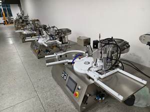 Machine de Remplissage de Flacon de Parfum <span class=keywords><strong>Gloss</strong></span> à Lèvres Huile Essentielle Mascara Flacon de Crème Bouteille de Parfum Pâte Machine de Remplissage - Product Image 6