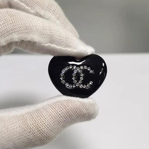 经典时尚心形双环C型镶钻配饰30*25MM，金属装饰贴片用于发饰 - Product Image 4