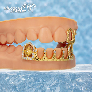 Grillz Personalizzabili in Oro 10K/14K/18K o Argento S925, Stile Hip-Hop con Corona, Denti in Moissanite VVS, Design alla Moda - Product Image 5