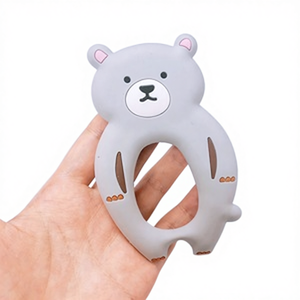 Massaggiagengive in Silicone a Forma di Orsetto per Neonati, Giocattolo da Masticare per Bambini con Sonaglio, Realizzato in Materiale PC di Grado Alimentare - Product Image 1