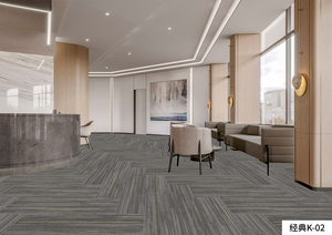 Dalles de moquette commerciales autocollantes antidérapantes en polyester fabriquées à la machine, lavables et amovibles, prix standard - Product Image 2