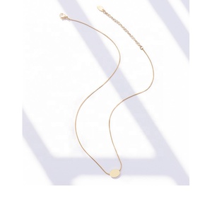 Gioielli moda <span class=keywords><strong>donna</strong></span> placcati oro 18 carati collana serpente in acciaio inossidabile con ciondolo a forma di fagiolo dorato - Product Image 4