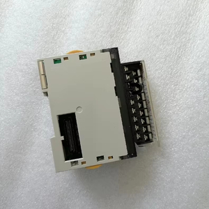 Unidad de E/S de Alta Función Serie PLC CJ1W-TC001, Unidad de Control de Temperatura, Entrada Analógica, Salida NPN (Pulso), Colector Abierto - Product Image 3