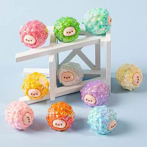 Arc-en-ciel Bonbons Lapin Lumineux Kiki Résine Charmes Porte-clés Voiture Ornement Suspendu Sacs Aveugles Faits Maison Petites Pièces Moe - Product Image 2