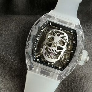 เคสใสลายหัวกะโหลกทันสมัยและหรูหรา พร้อมเข็มเรืองแสง สายยางขนาด 20 มม. นาฬิกาตูร์บิญองแฟชั่นสำหรับผู้ชาย - Product Image 1