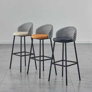 Taburete de bar de pata de gallo de lujo ligero, silla alta de diseño moderno para el hogar, apartamento pequeño, cafetería, Bar, uso exclusivo de <span class=keywords><strong>Amazon</strong></span> - Product Image 3