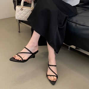 รองเท้าส้นสูงขายส่งจำนวนมาก รองเท้าผู้หญิงหัวแหลม ประดับเพชรหรูหรา รองเท้าสไลด์แบบสวม ส้นบาง ระบายอากาศได้ดี - Product Image 2