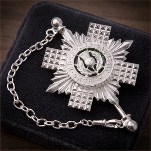 Épinglette de kilt originale des Scots Guards en argent pour flugelhorn - Product Image 2