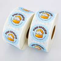 Étiquette alimentaire en vinyle imperméable personnalisée avec impression couleur intégrale, découpée sur mesure, autocollant en rouleau avec logo pour boulangerie, gâteaux, desserts et emballages.