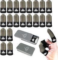 Ces manchons de doigt pour jeux vidéo plaqués argent sont durables, très élastiques et peuvent offrir une aide pendant le jeu.