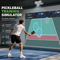 Mur de jeu interactif de projection commerciale, avec jeux multiples interchangeables (pickleball, tennis, football) pour salle de sport numérique intérieure