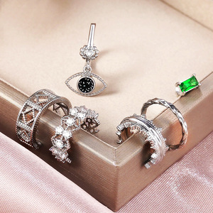 Boucles d'oreilles manchette à clous en cristal pour femme, style cartilage, accessoires minimalistes pour usage quotidien - Product Image 3