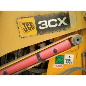 Tracteur avec chargeur frontal et pelle arrière derrette v1000 mini chargeur compact à chenilles vente chaude certifié CE EPA chargeur sur roues agricole - Product Image 6