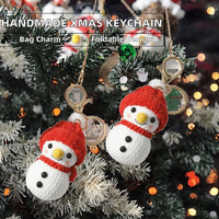 Amigurumi en Peluche au Crochet : Motifs Animaux, Père Noël, Sapin de Noël, Bonhomme de Neige – Porte-clés et Breloque de Sac Faits Main