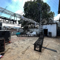 Kkmark 520x520mm Soporte en tierra Line Array PA Speaker Array Tower Lift Bolt Truss para sistema de sonido