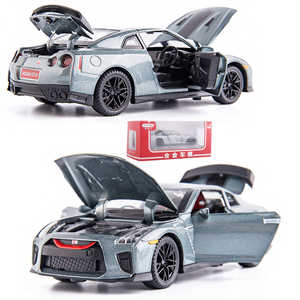 Escala 1/32 <span class=keywords><strong>GTR</strong></span>, juguetes fundidos a presión abiertos de cuatro puertas, coche de Metal de plástico, modelo de aleación extraíble con sonido y luz - Product Image 4
