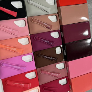 Coque de téléphone en silicone à succès avec gloss à lèvres et miroir, coque de protection à clipser pour Samsung Galaxy A15 A32 S22 Ultra - Product Image 3