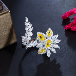 Bague ajustable en argent plaqué avec zircone cubique brillante en forme de feuille et de fleur pour <span class=keywords><strong>femme</strong></span>, idéale pour les fêtes, les fiançailles, les bijoux et accessoires de costume - Product Image 5