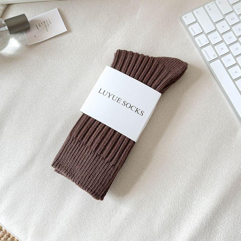 สีน้ำตาล