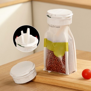 Clips de fermeture pour sacs alimentaires et de collation en plastique avec double ouverture et buse de décharge - Product Image 4