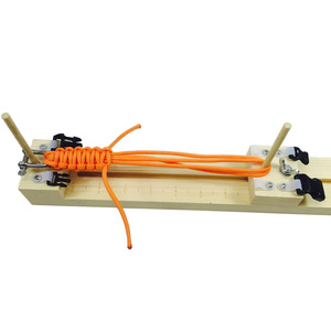 Regolabile Logo Personalizzato jig <span class=keywords><strong>Paracord</strong></span> <span class=keywords><strong>Bracciale</strong></span> Maker Cornice In Legno <span class=keywords><strong>Paracord</strong></span> Intrecciare I Tessitura FAI DA TE Strumento di sopravvivenza all'aperto Kit - Product Image 4