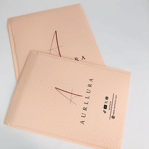 Bolsas Acolchadas Personalizadas con Burbujas, Impresas en Negro, Sobres de Envío con Marca para Empaquetado de Cosméticos y Productos de Cuidado de la Piel de Lujo - Product Image 5