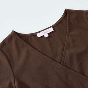 Blusa Elegante y Entallada, 95% Algodón, 5% Elastano, Transpirable, Cuello en V, Plisada, Corta, para Mujer, Producto de Verano para Vacaciones - Product Image 2