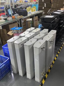 698-2700MHz WiFi/WiLAN 기지국 안테나 12dBi 4*n 암형 2*45 수직 편파 지향성 스테인리스 스틸 IP65 베이스 - Product Image 3