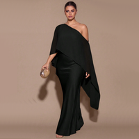 Gaun Malam Maxi Model Duyung Satu Bahu dengan Lengan Cape, Warna Hitam Solid dari Bahan Satin, Gaun Panjang Formal untuk Pesta dan Tamu Pernikahan