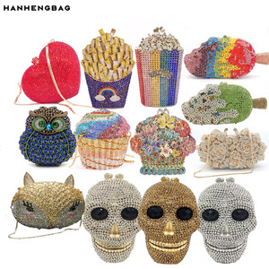 Damen-Hochzeits-Abendtasche mit Bling-Strasssteinen, Party-Totenkopf-Handschlaufe, Eiscreme-Clutch in Fischkuchenform - Product Image 1