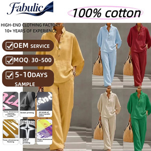 Fabricant OEM de tenues décontractées en coton et lin pour femmes, ensemble chemisier et pantalon deux pièces, coupe ample, couleur unie, vêtements en gros - Product Image 1