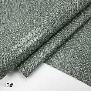 Venta al por mayor diseño de estampado de serpiente PVC Faux cuero artificial tela espesor 0,7mm para bolsos, equipaje, funda de teléfono, Deco impermeable - Product Image 4