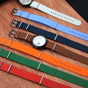 <span class=keywords><strong>Correa</strong></span> de Reloj de Caucho FKM de Una Sola Pieza con Anillo Metálico de 20 mm, Barra de Resorte Extraíble, <span class=keywords><strong>Correa</strong></span> de Reloj de Fluororubber - Product Image 3