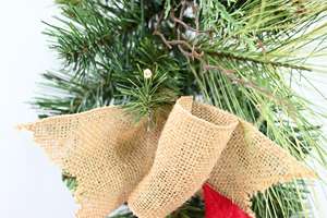 Guirlande de pin en PVC de Noël de plante verte artificielle spéciale personnalisée Guirlande de Noël artificielle de 9 pieds - Product Image 6