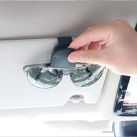 Clip magnétique pour lunettes de soleil en cuir pour pare-soleil de voiture, boîte à lunettes, support pour lunettes de soleil, porte-cartes, porte-billets, support de fixation