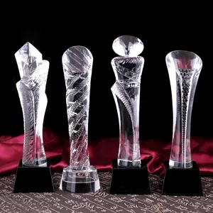 Custom Relatiegeschenk Effen Momentoes Metalen Crystal Glas Acryl Trofee Leeg Met Houten Base Kristallen Trofee