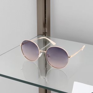 2025 mới thời trang đầy đủ khung kim loại cổ điển Vòng khung kim loại màu hồng cá tính sang trọng kính của phụ nữ Kính mát - Product Image 1