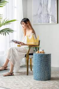 Incrustaciones de hueso hechas a mano y mesa auxiliar con acento de madreperla Mesa de centro redonda decorativa para muebles de hotel y hogar - Product Image 6