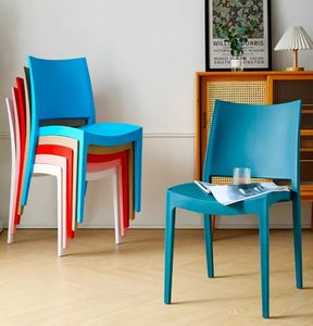 Chaises de salle à manger en plastique PP empilables pour l'extérieur, design simple, couleurs personnalisées, meubles de maison - Product Image 6