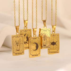 22 cartes <span class=keywords><strong>de</strong></span> tarot en acier inoxydable collier l'étoile lune soleil mort fou impératrice femmes tour <span class=keywords><strong>de</strong></span> cou chaîne bijoux cadeaux d'anniversaire en gros - Product Image 1