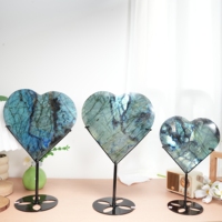 Vente en gros de pierres polies de haute qualité avec éclat bleu, grande tranche de labradorite naturelle en forme de cœur pour la guérison et la décoration