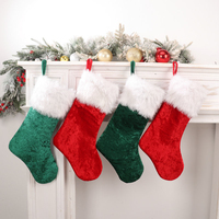 Chaussette de Noël en peluche tendance, ornement suspendu, sac cadeau pour bonbons de Noël, chaussette décorative festive pour arbre de Noël et décorations de fête à la maison