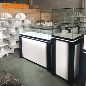 Design per Negozio di Orologi/Vetrina Espositiva per Orologi/Design Showroom per Orologi - Product Image 4