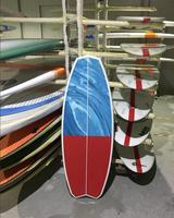 Planche de wakeboard en fibre de verre personnalisée professionnelle, durable, en EPS avec logo pour les sports nautiques en mer