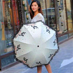 Parapluie de revêtement noir à la mode de nouveau style avec parapluie UV de soleil à trois plis en <span class=keywords><strong>dentelle</strong></span> papillon - Product Image 2