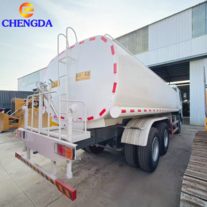 Camión <span class=keywords><strong>Cisterna</strong></span> <span class=keywords><strong>de</strong></span> <span class=keywords><strong>Agua</strong></span> Sinotruk Howo, Nuevo, Diésel, Manual, 6x4, 371HP/336HP, 20m3, con Sistema <span class=keywords><strong>de</strong></span> Pulverización - Product Image 1