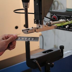 Professionnel 824 Outillage Autofeeder Automatique Riveteuse Rivetage Écrou <span class=keywords><strong>Fixation</strong></span> Insertion Machine - Product Image 4
